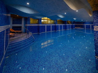 ИМПЕРИАЛ ПАЛАС - ВЪТРЕШЕН БАСЕЙН